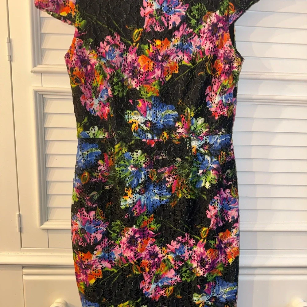 Betsey Johnson Women Dress Size 6 Floral Midi Sheath Cap Sleeve Eyelet Colorful - Picture 5 of 10
